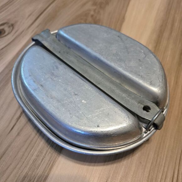 Vintage Aluminum Mess Kit - Picture 2 of 5